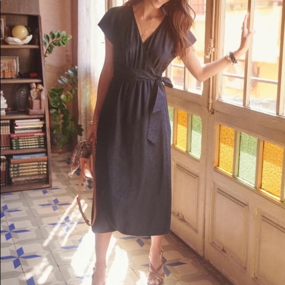 NWOT! Sézane Bénédicte Dress (100% Silk)